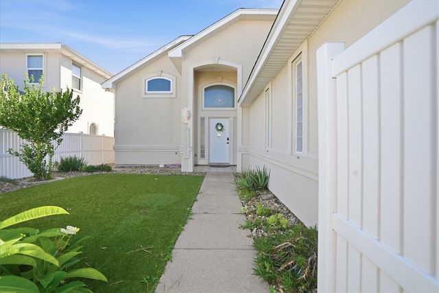 13633 Camino De Oro Ct, Corpus Christi, TX 78418