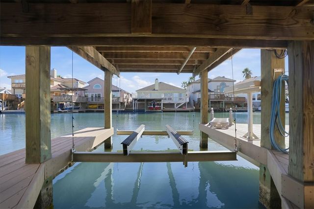 13633 Camino De Oro Ct, Corpus Christi, TX 78418