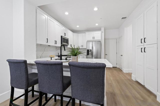 13002 Requlo Place, San Diego, CA 92130