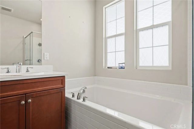 24208 Via Perla, Valencia, CA 91354