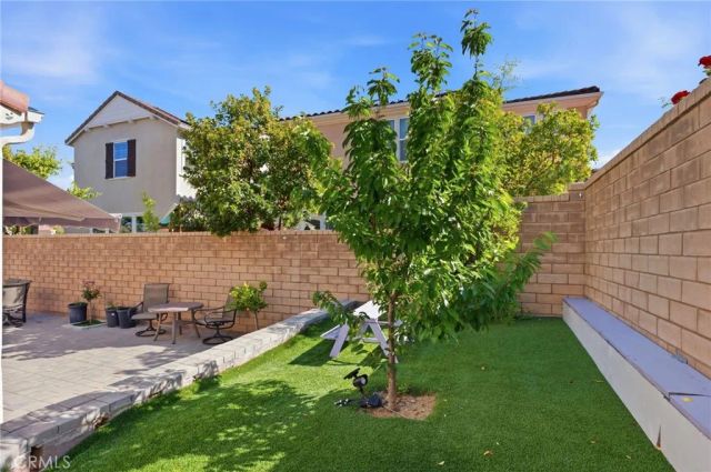 24208 Via Perla, Valencia, CA 91354