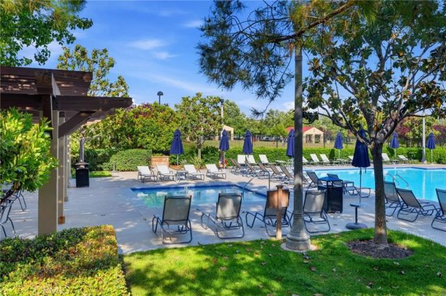 24208 Via Perla, Valencia, CA 91354