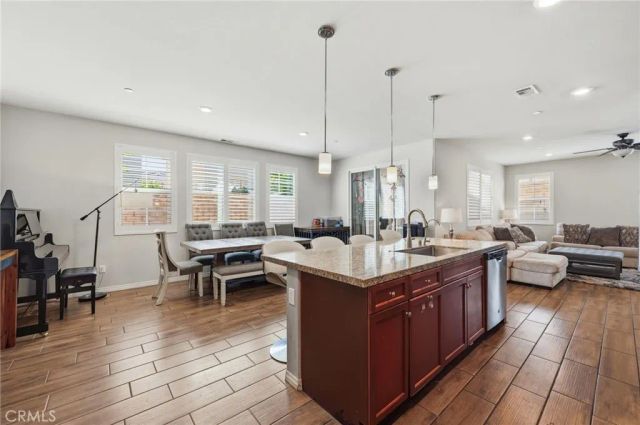 24208 Via Perla, Valencia, CA 91354