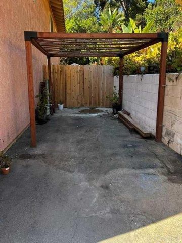 2138 Via Robles, Oceanside, CA 92054