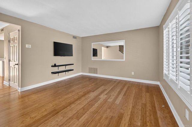 2138 Via Robles, Oceanside, CA 92054