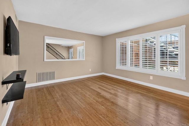 2138 Via Robles, Oceanside, CA 92054