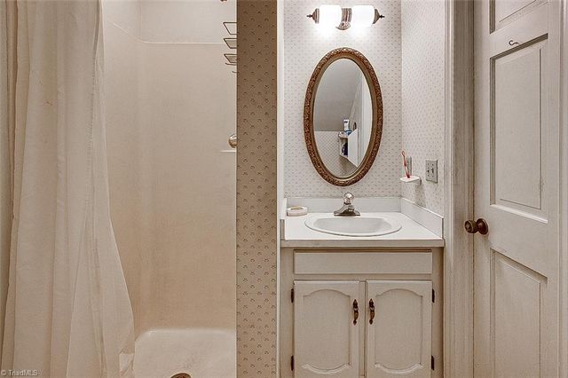 1211 Canterbury Trail, Asheboro, NC 27205