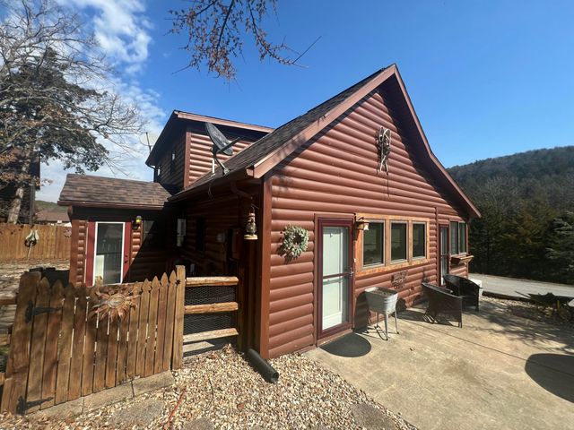 110 Pioneer Way, Hollister, MO 65672