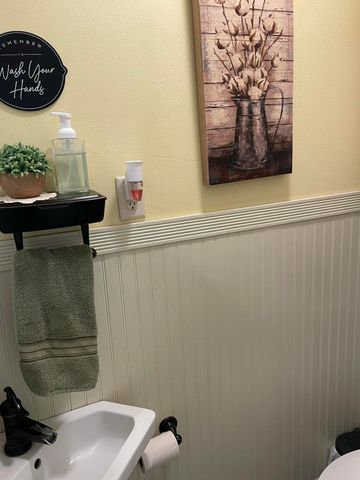 110 Pioneer Way, Hollister, MO 65672