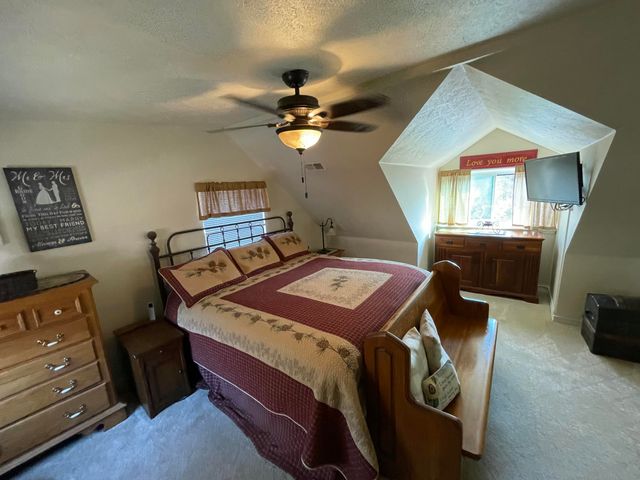 110 Pioneer Way, Hollister, MO 65672