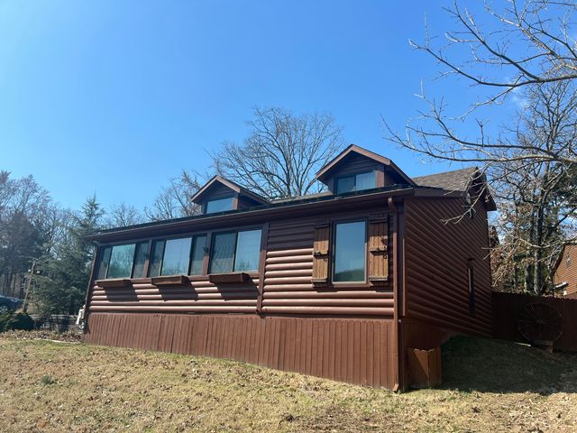 110 Pioneer Way, Hollister, MO 65672