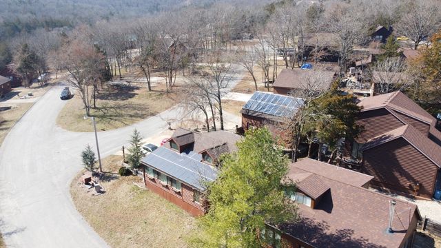 110 Pioneer Way, Hollister, MO 65672