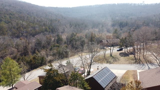 110 Pioneer Way, Hollister, MO 65672