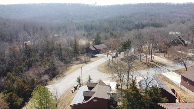 110 Pioneer Way, Hollister, MO 65672