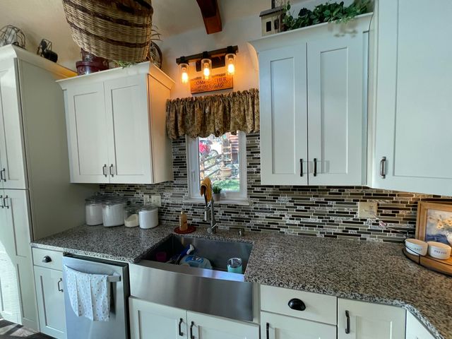 110 Pioneer Way, Hollister, MO 65672