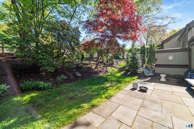 916 Heritage Village A, Southbury, CT 06488