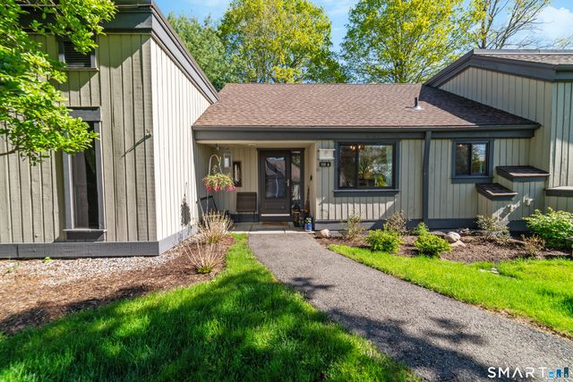 916 Heritage Village A, Southbury, CT 06488