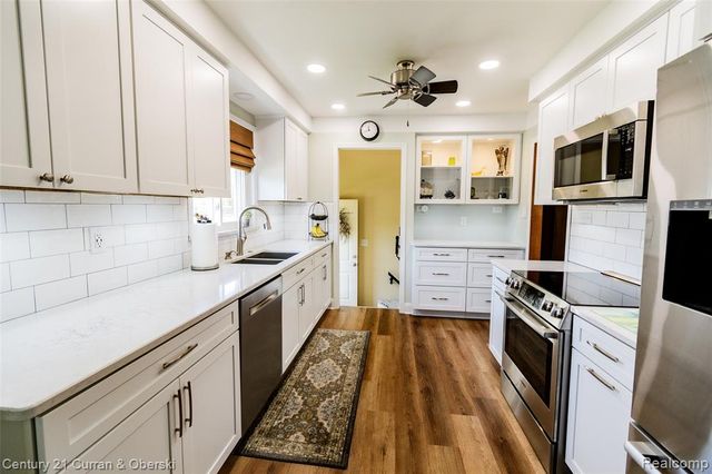 4218 Pardee Avenue, Dearborn Heights, MI 48125