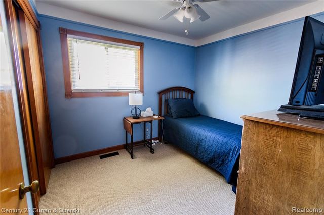 4218 Pardee Avenue, Dearborn Heights, MI 48125