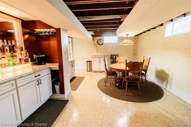 4218 Pardee Avenue, Dearborn Heights, MI 48125