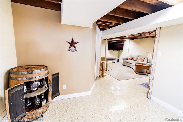4218 Pardee Avenue, Dearborn Heights, MI 48125