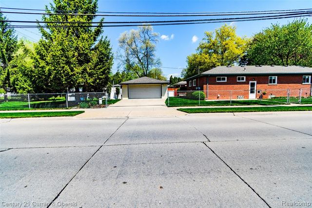 4218 Pardee Avenue, Dearborn Heights, MI 48125