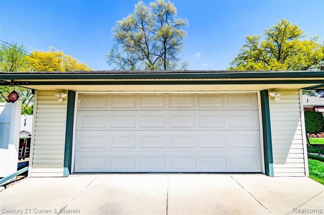 4218 Pardee Avenue, Dearborn Heights, MI 48125