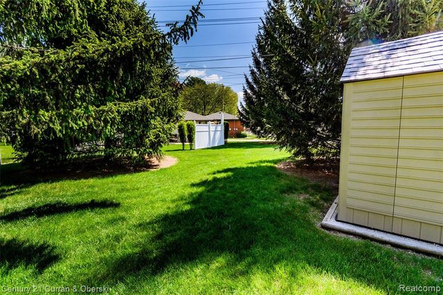 4218 Pardee Avenue, Dearborn Heights, MI 48125