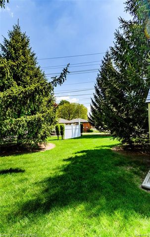 4218 Pardee Avenue, Dearborn Heights, MI 48125