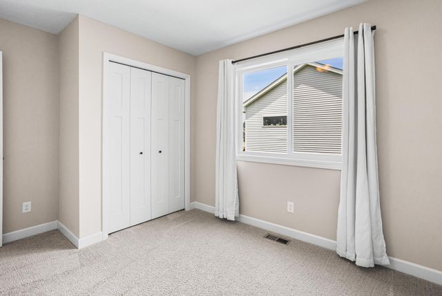 1622 Oak Ridge Street, Hanover, MN 55341