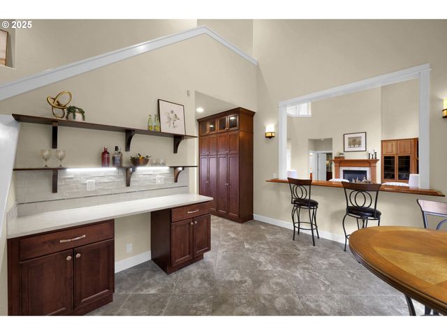 1243 CRENSHAW Rd, Eugene, OR 97401