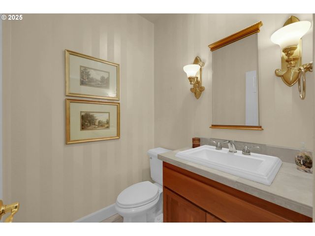 1243 CRENSHAW Rd, Eugene, OR 97401