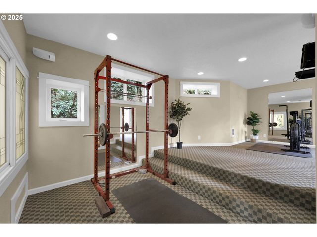 1243 CRENSHAW Rd, Eugene, OR 97401