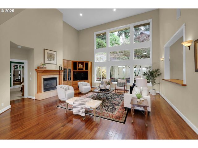 1243 CRENSHAW Rd, Eugene, OR 97401