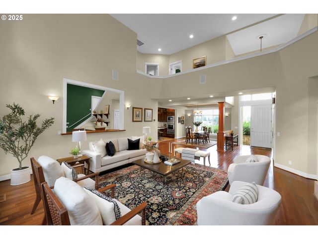 1243 CRENSHAW Rd, Eugene, OR 97401