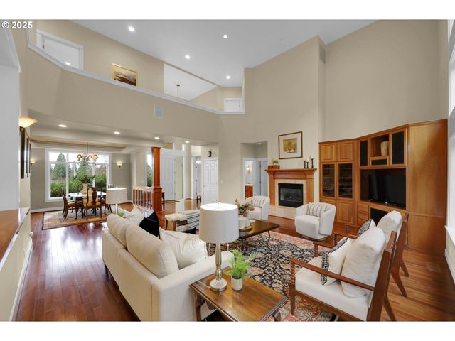 1243 CRENSHAW Rd, Eugene, OR 97401