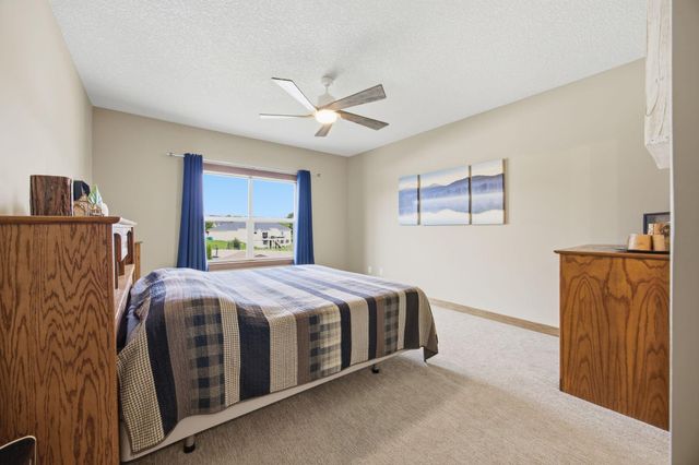 16876 Xeon Street NW, Andover, MN 55304