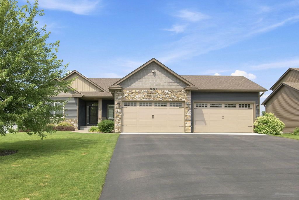 16876 Xeon Street NW, Andover, MN 55304