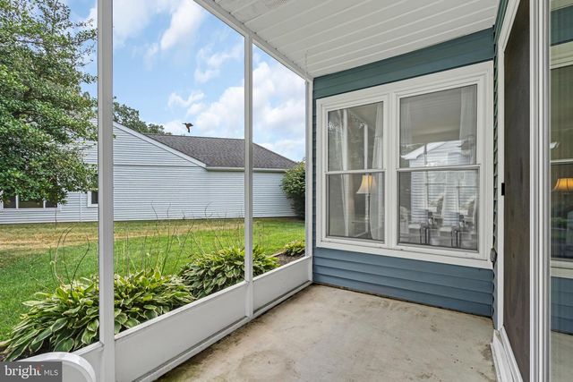 9 MAIDSTONE PL, Southampton, NJ 08088