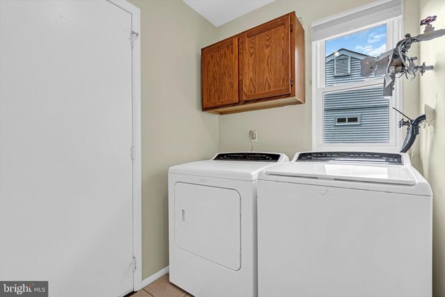 9 MAIDSTONE PL, Southampton, NJ 08088