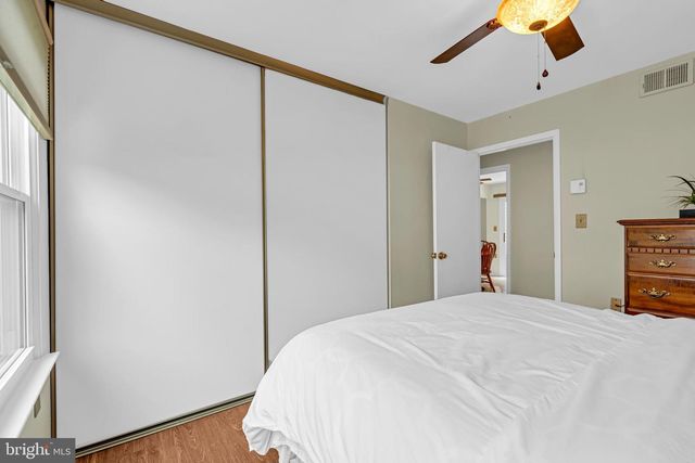 9 MAIDSTONE PL, Southampton, NJ 08088