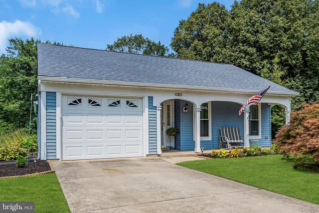 9 MAIDSTONE PL, Southampton, NJ 08088