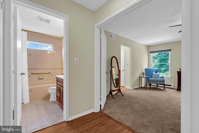 9 MAIDSTONE PL, Southampton, NJ 08088