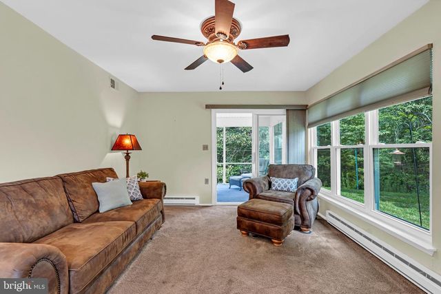 9 MAIDSTONE PL, Southampton, NJ 08088