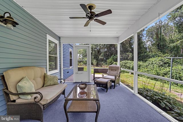 9 MAIDSTONE PL, Southampton, NJ 08088