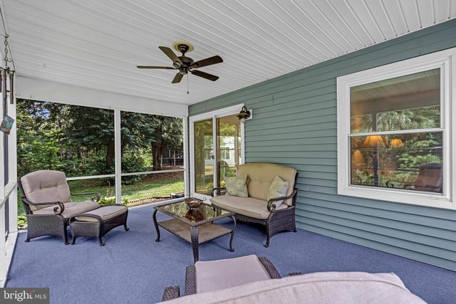 9 MAIDSTONE PL, Southampton, NJ 08088