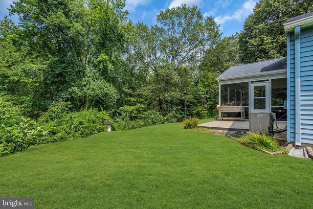 9 MAIDSTONE PL, Southampton, NJ 08088