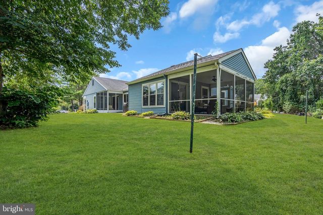 9 MAIDSTONE PL, Southampton, NJ 08088