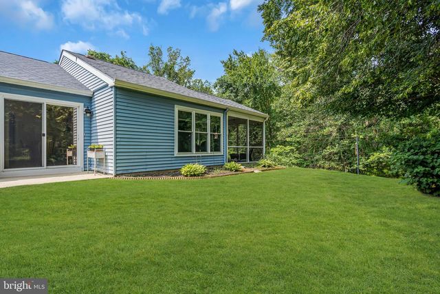 9 MAIDSTONE PL, Southampton, NJ 08088