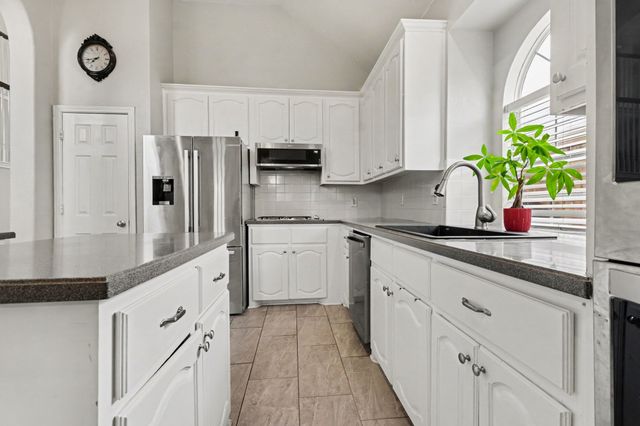 8006 Killarney Lane, Rowlett, TX 75089